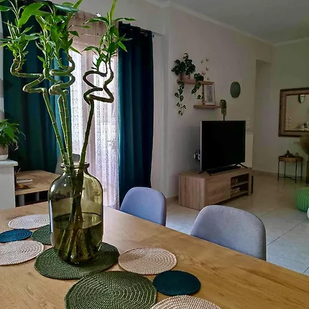 Διαμέρισμα Tzitzifianaki Cozy